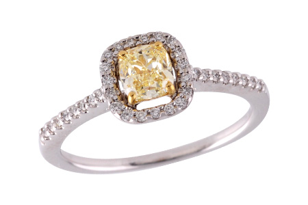 D188-04047: LDR .52 LGT FANCY YELL DIA .66 TW (EGL D14022404)