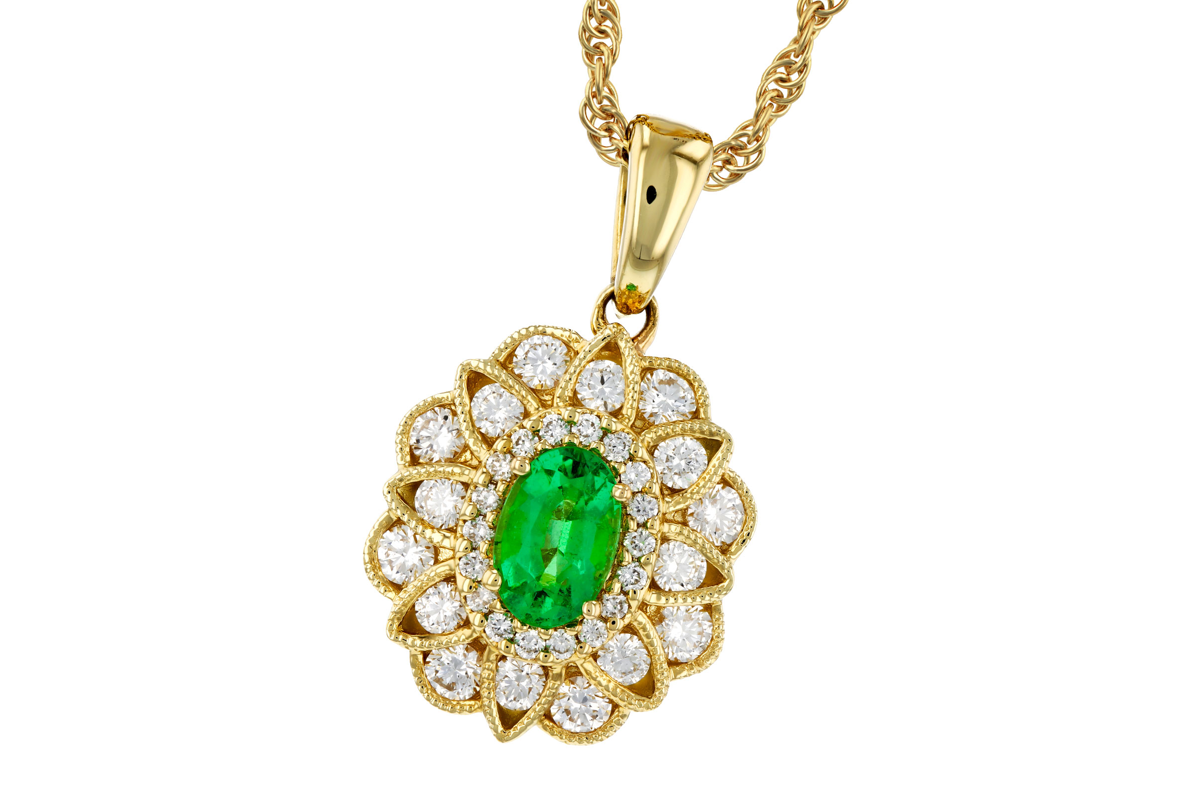 E276-19502: NECK .46 EMERALD .98 TGW (6X4 EMER)
