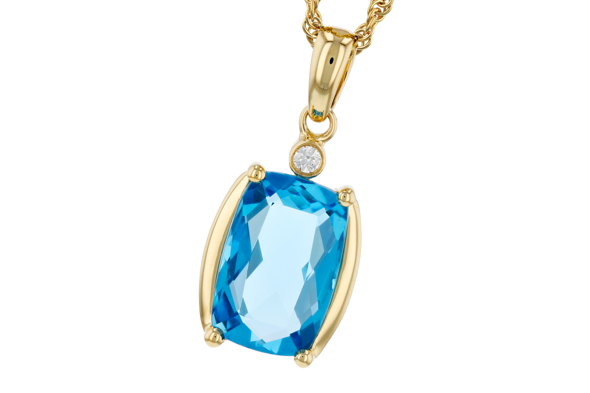 E276-20375: NECKLACE 2.88 BLUE TOPAZ 2.90 TGW (11x7MM BT)