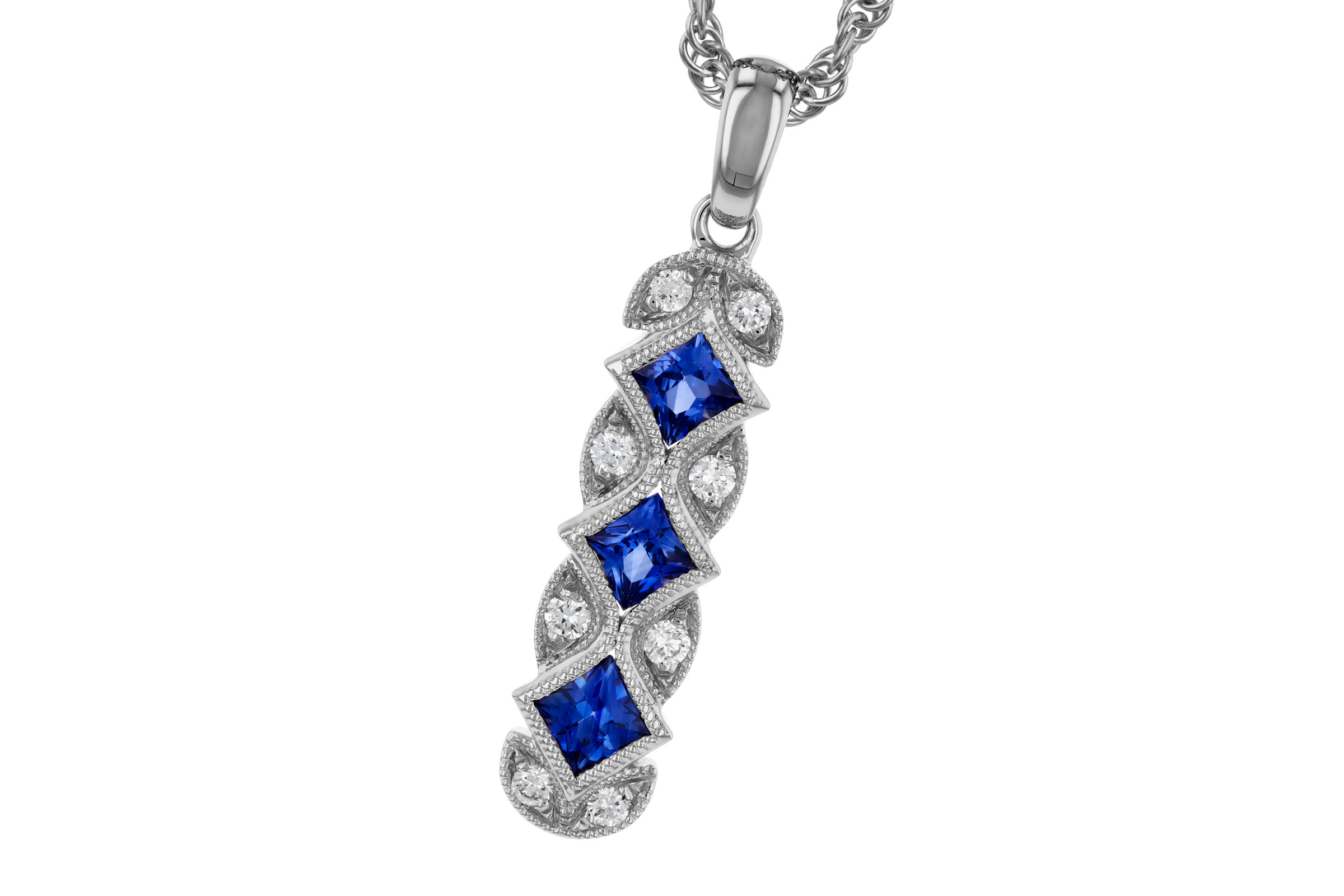 G276-20365: NECKLACE .55 TW SAPPHIRE .64 TGW