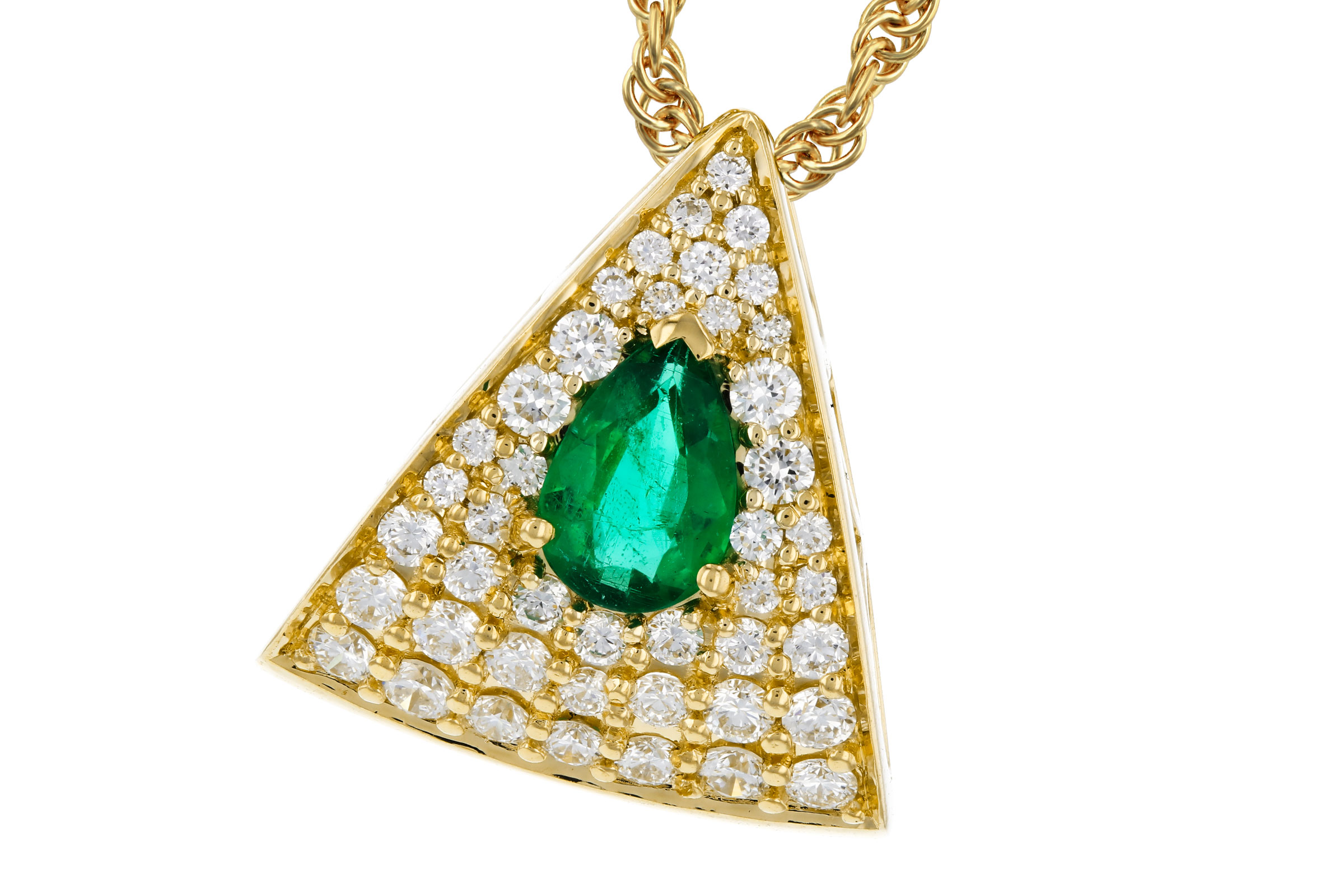 K276-20429: NECKLACE .26 EMERALD .60 TGW (6x4MM EM)