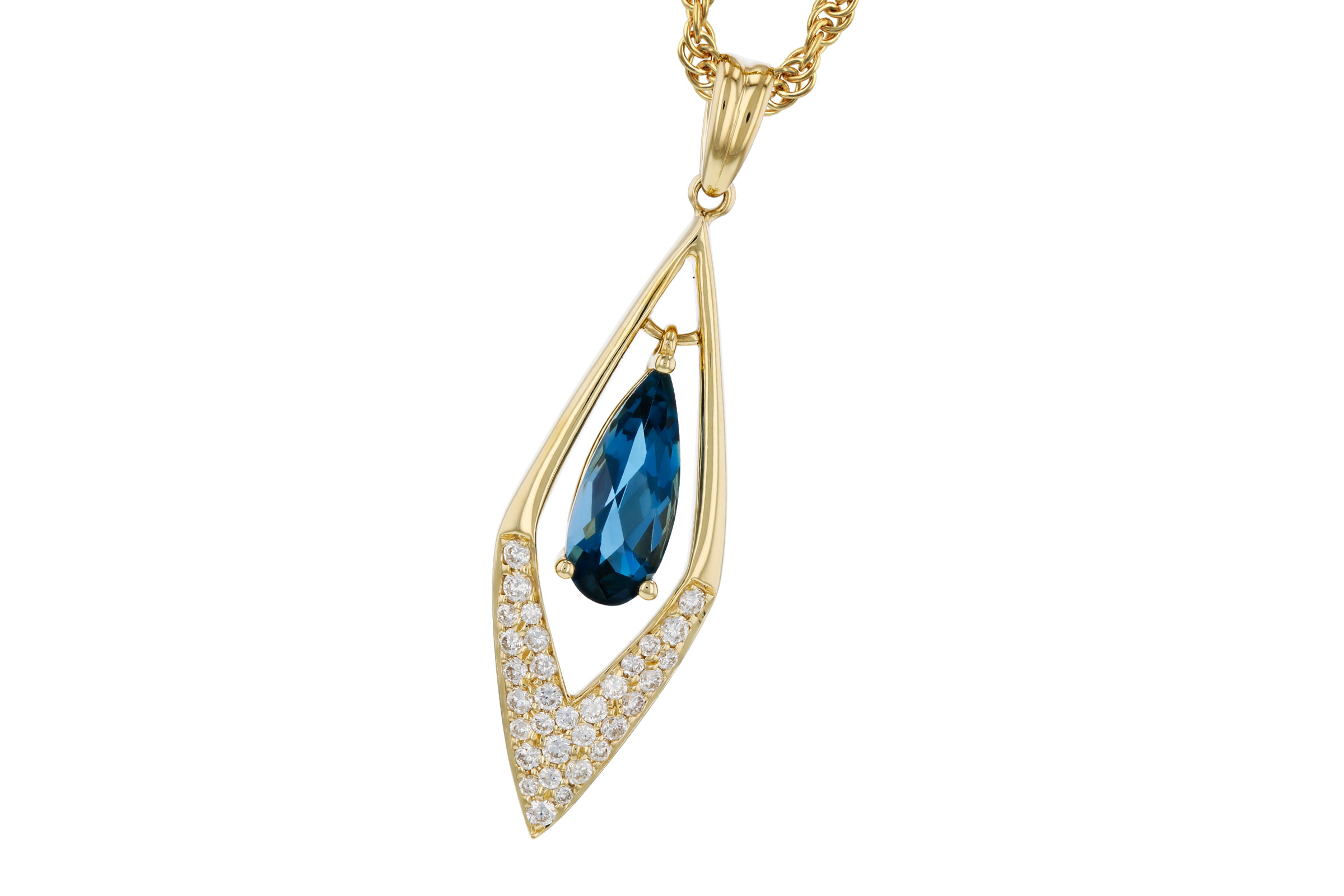 L276-20392: NECK .85 LONDON BLUE TOPAZ 1.02 TGW (10x4MM LBT)